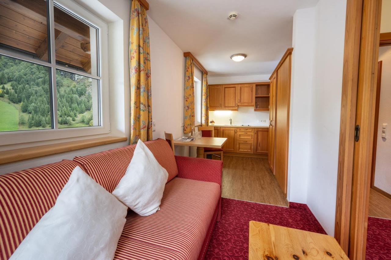 Naturhotel Huettenwirt Im Grossarltal Hüttschlag Esterno foto