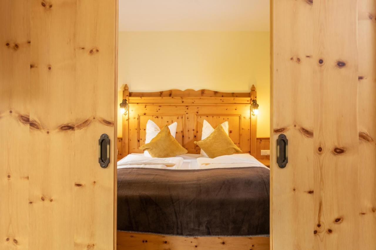 Naturhotel Huettenwirt Im Grossarltal Hüttschlag Esterno foto