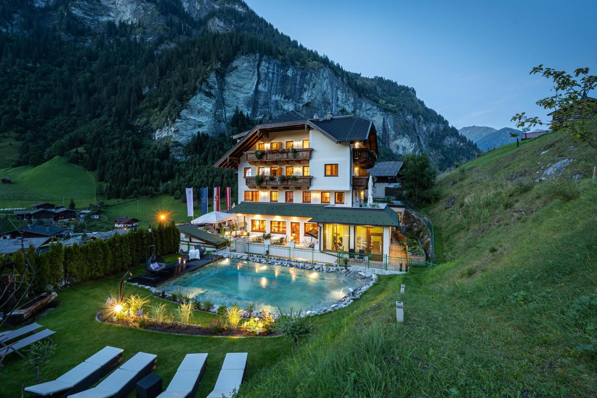 Naturhotel Huettenwirt Im Grossarltal Hüttschlag Esterno foto