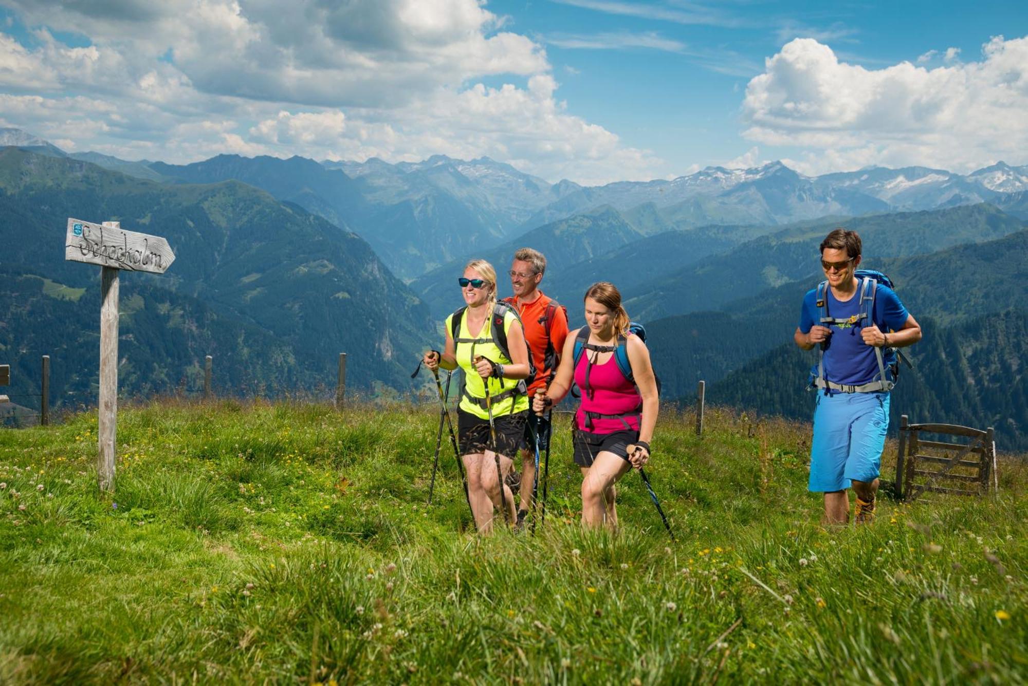 Naturhotel Huettenwirt Im Grossarltal Hüttschlag Esterno foto