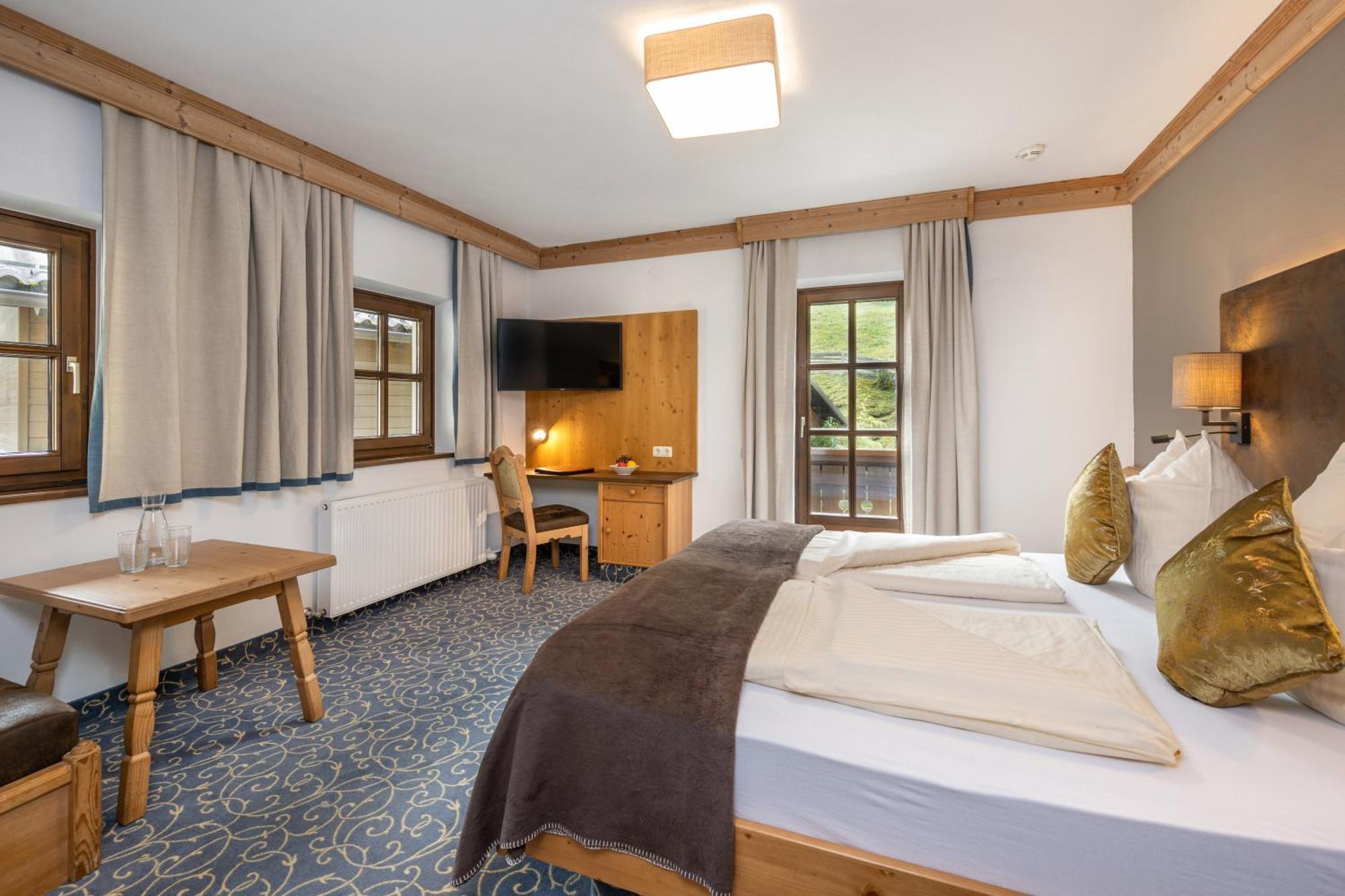 Naturhotel Huettenwirt Im Grossarltal Hüttschlag Esterno foto